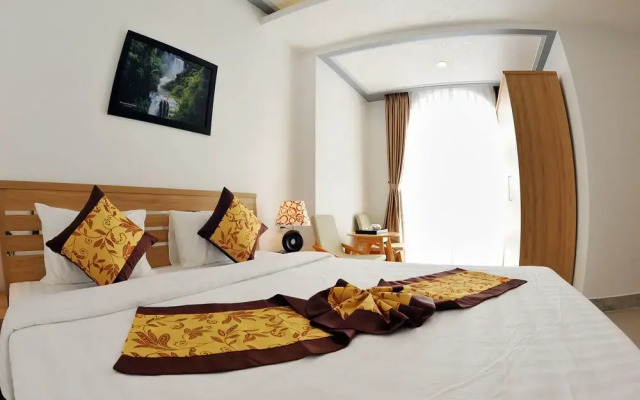 Tam Chau Luxury Hotel
