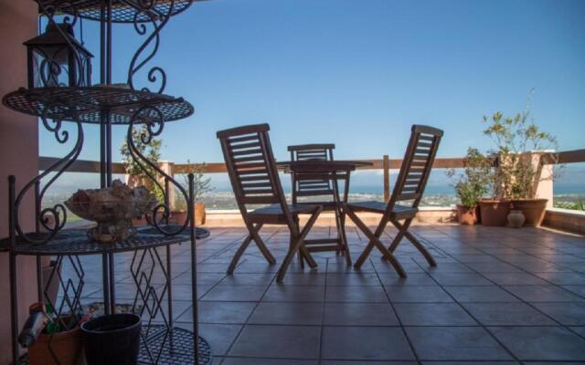 Comfortable residence with unique views