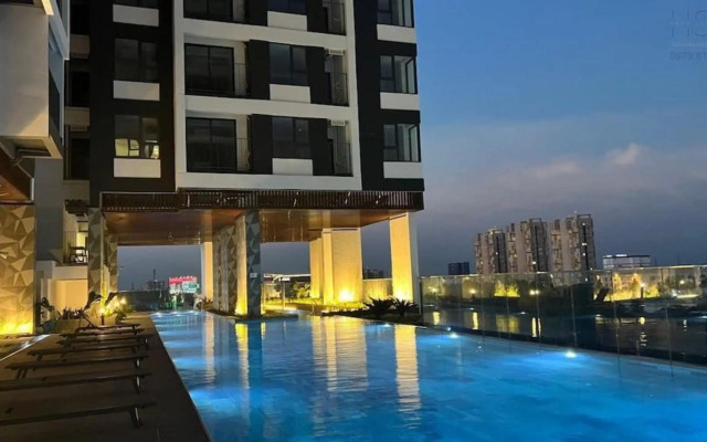 The Emerald Golf View
