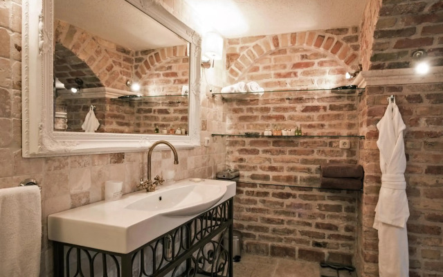 Hotel Azimut