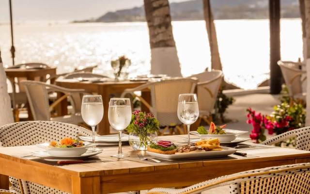 Vista Vallarta All Suites on the Beach