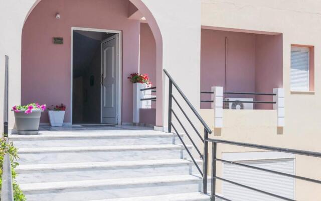 Nikos Apartments