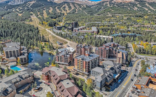 Your Next Vacay at Peak 9 Ski-in/ski-out