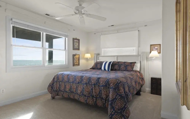 Suncatcher 4 Bedroom Home by RedAwning