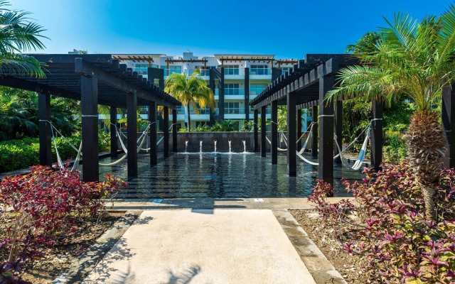 Z Casa Gardenia 2 Bedroom Condo by Redawning