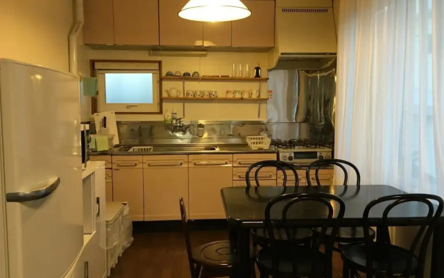 Kaku House