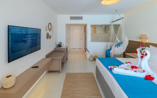 Casa Blue Resort