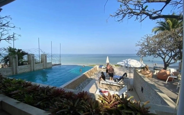Nern Chalet Beachfront Hotel