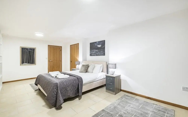 Laystall Apartment by Flexystays