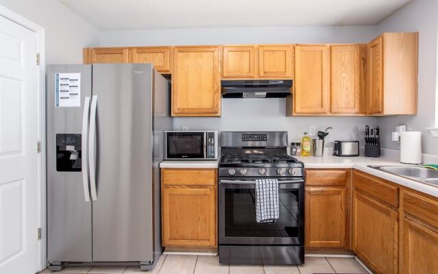 Basketball Court Cozy 3 BR in Decatur