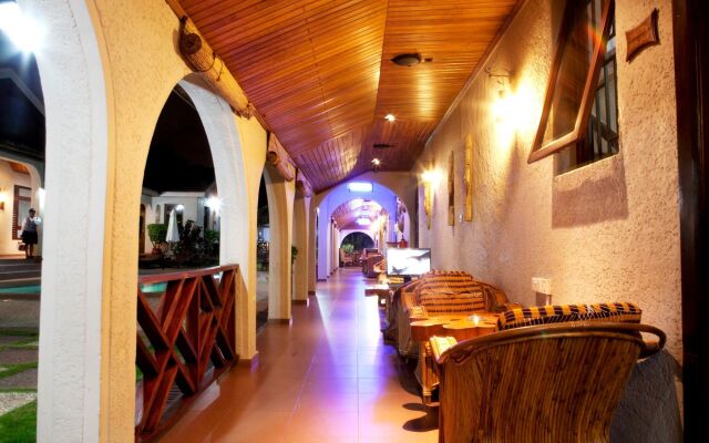 Mahogany Lodge, Cantonments