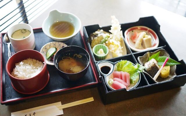 Business Hotel Sun Clock