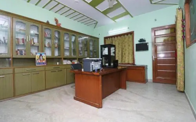 Love Guest House By OYO Rooms