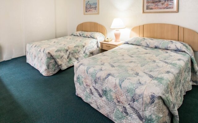 Rodeway Inn & Suites