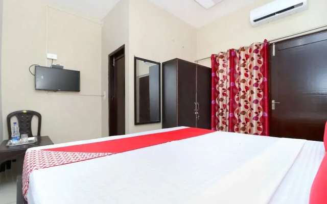 OYO 24142 Hotel Smart King