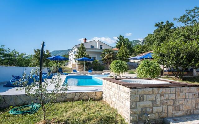 Wonderful Villa With Private Pool Surrounded by Nature