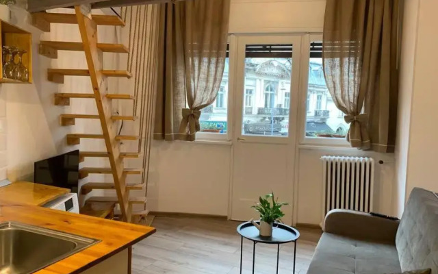 Charming 1937 #Victory Avenue