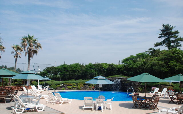 AVA Hotel Jeju Hamdeok