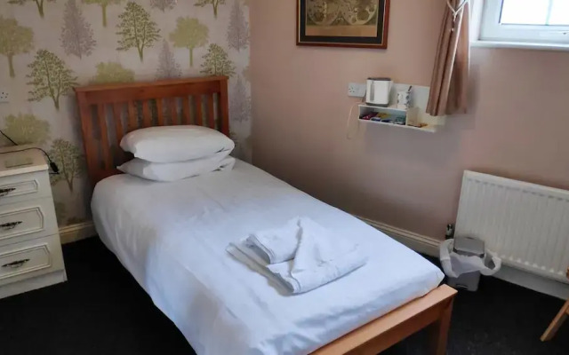 OYO Elnor Guest House