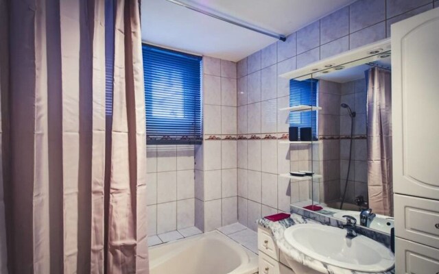 Petite France: Nice and Equiped Flat