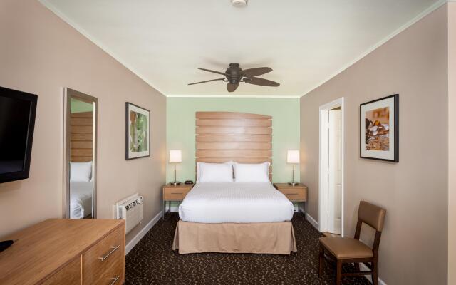 Holiday Inn Express & Suites La Jolla – Windansea Beach by IHG