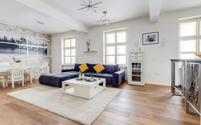 Luxury&Quiet charming 2-bedrooms Apt near river
