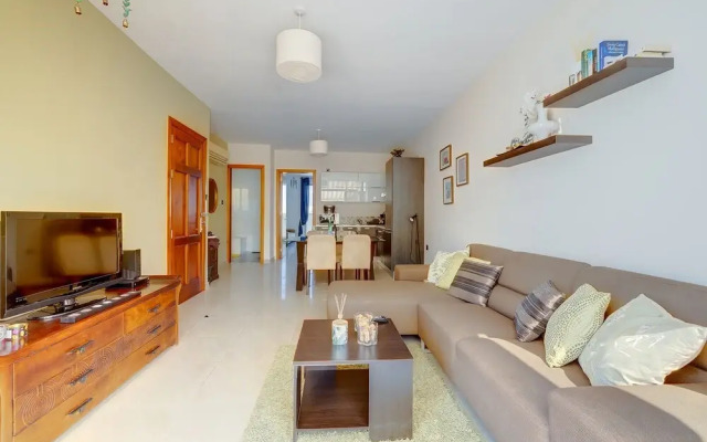 Cosy 1BR Penthouse Close to the Promenade