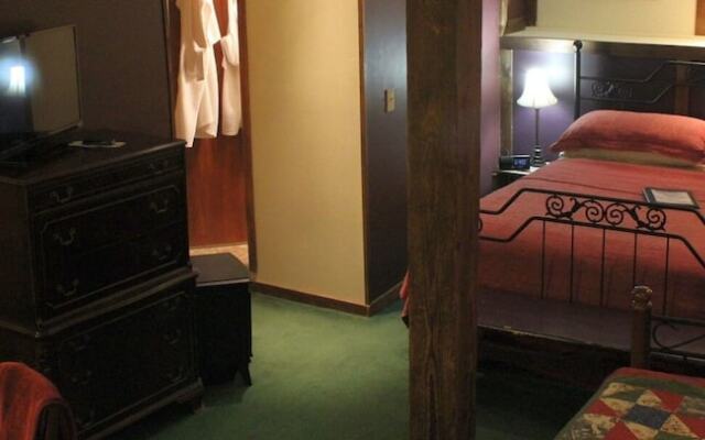 Whispering Pines Bed & Breakfast