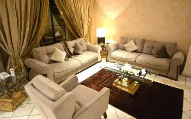 Holiday Palace Plaza