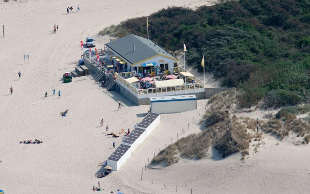 Bungalow Near Veerse Meer & Beach
