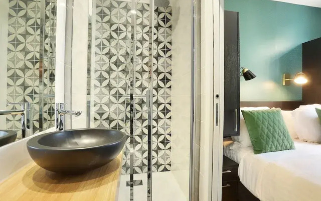 YAYS Paris Zola by Numa