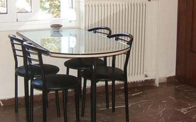 Alexandros Studios & Apartments