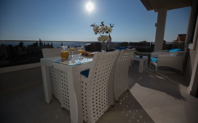 Villa Rita Apartments