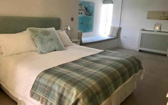 6 Ocean Gate apartment