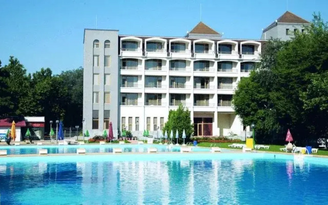 Отель Дръстър