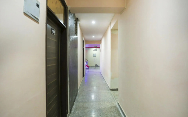 OYO 78112 Second Home Hotels