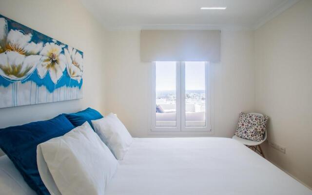 Flower Beach Suite 25