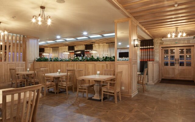 Ganz Hotel