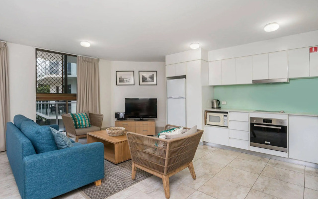 Bayview Beachfront Apartments, in town right on the beach