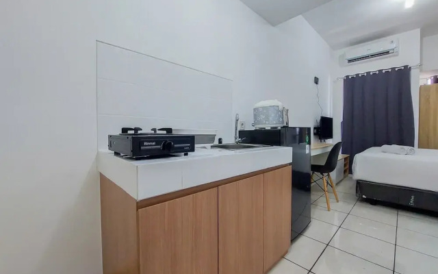 Homey And Elegant Studio Apartment M-Town Residence