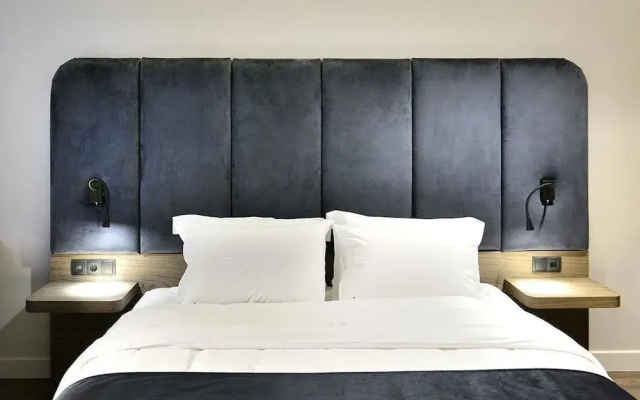 Roomore Apartments
