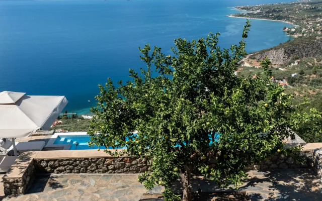 Searocks Exclusive Villas Resort