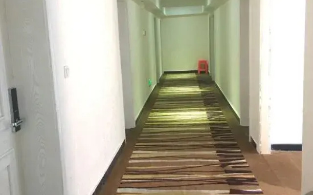 Valley Business Hotel