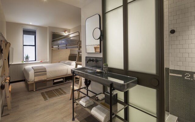 MOXY Minneapolis Uptown