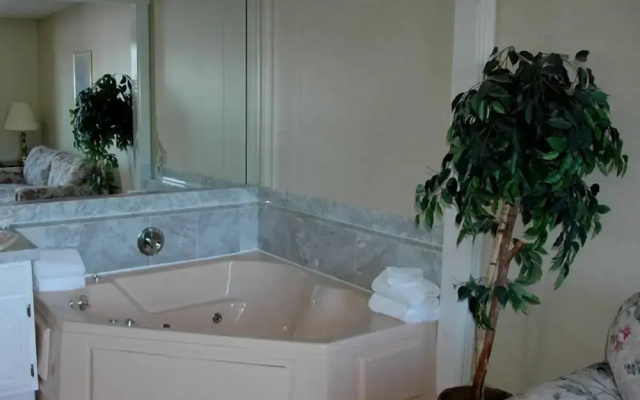 Lockport Inn & Suites