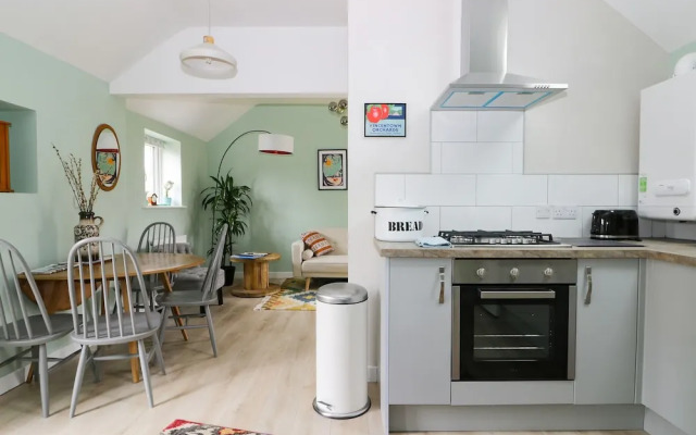 Robin's Nest Cottage