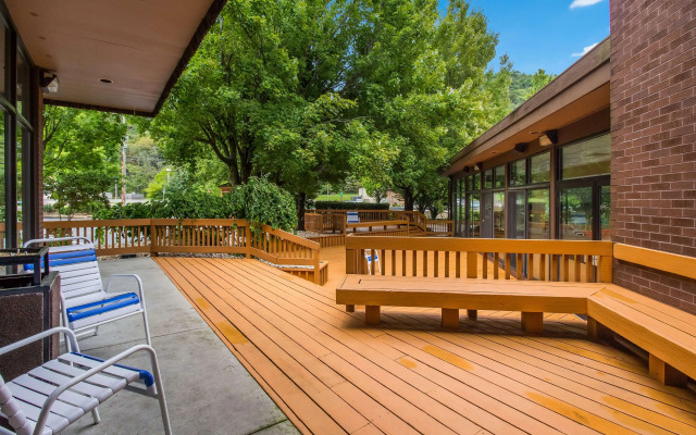 Best Western Braddock Inn