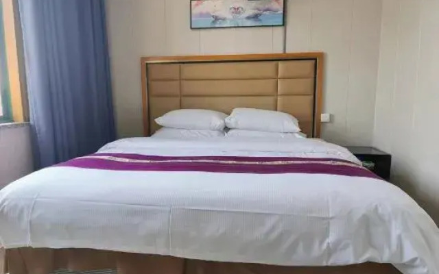 Zhilan Light Luxury Hotel