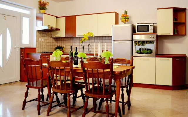 Apartments Lina