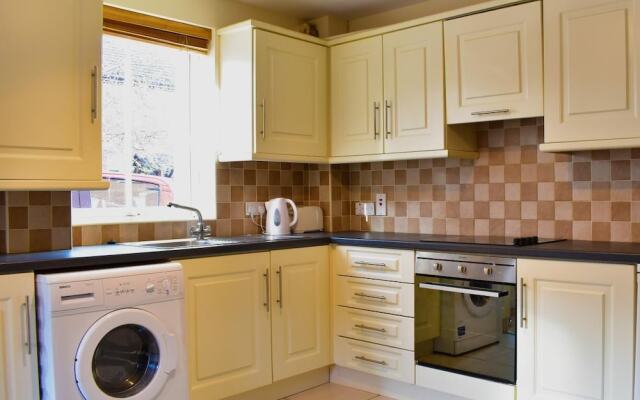 Lesley Grove Apartments